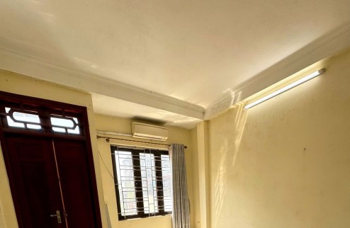 Cho thuê nhà nguyên căn phố Lương khánh Thiện, 45m x5 Tầng 5 ngủ, 15 Triệu